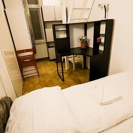 Centre Sunshine Bedroom Season 5 Budapest