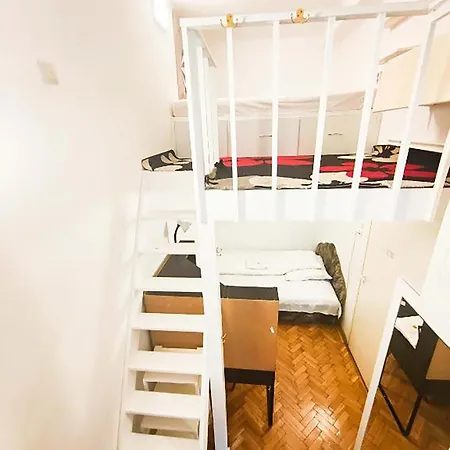 Centre Sunshine Bedroom Season 5 * Budapest