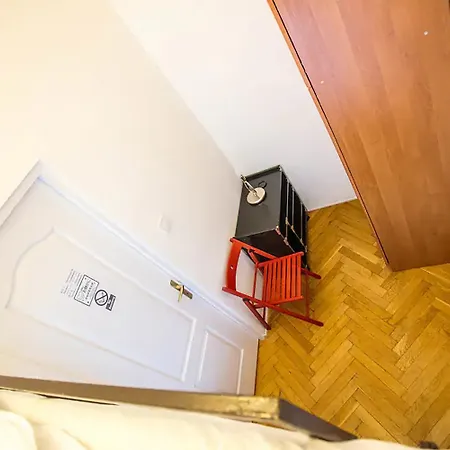 Lejlighed Centre Sunshine Bedroom Season 5 Budapest