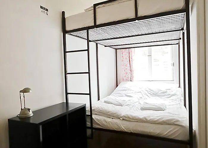 Centre Sunshine Bedroom Season 5 *