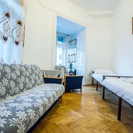 Apartament Centre Sunshine Bedroom Season 5