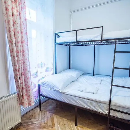 Centre Sunshine Bedroom Season 5 Apartament Budapeszt